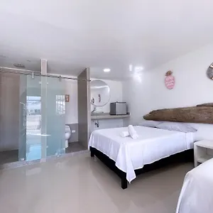 Hotel Island Vibes